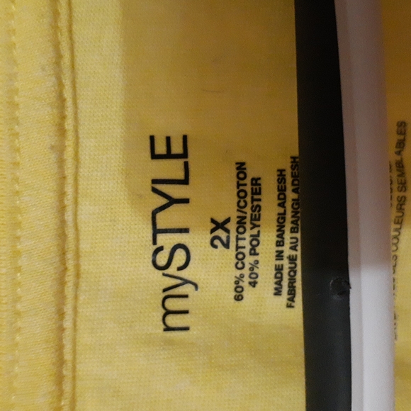 Be Kind Tee - Picture 3 of 3